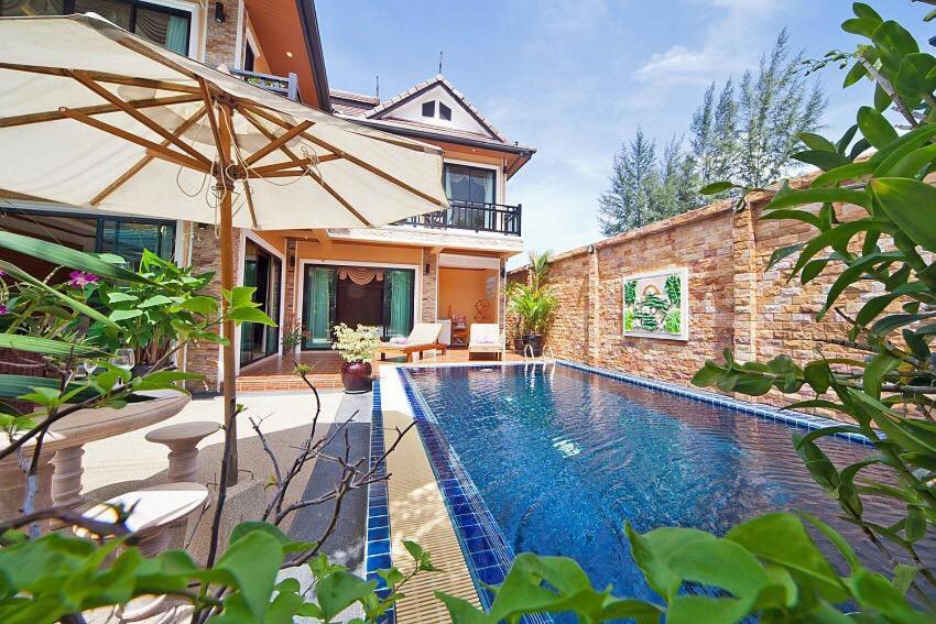 Villa with Private Pool (Three-Bedroom)