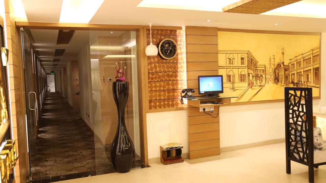 B&B Lucknow - HOTEL V - Bed and Breakfast Lucknow