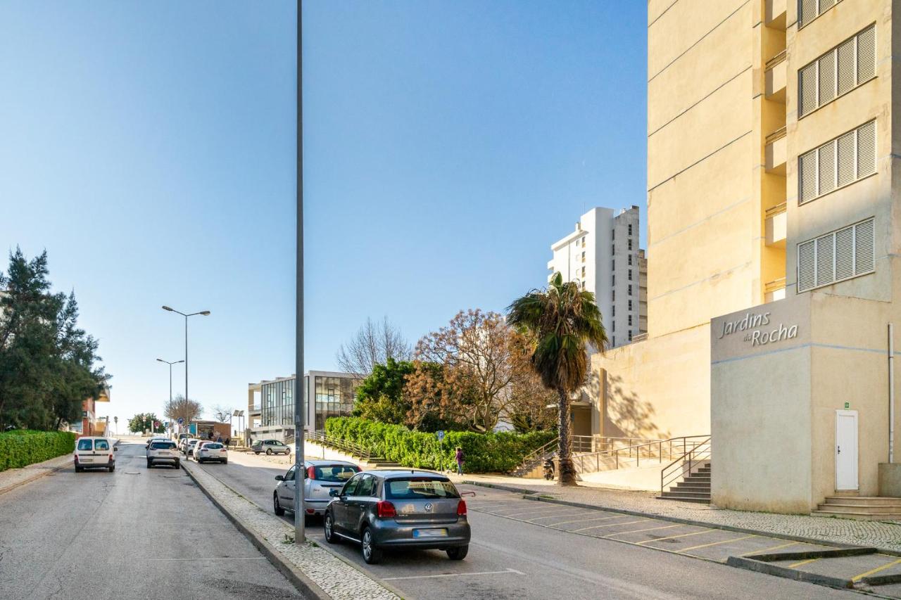 Praia da Rocha, 17 H, Frontal Sea View, Wonderful Studio, Air Conditioning, two Pools, Internet, Parking - Jardins da Rocha by IG - B&B