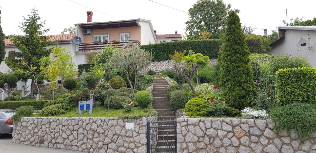 Apartman i Studio apartman Majoli - B&B