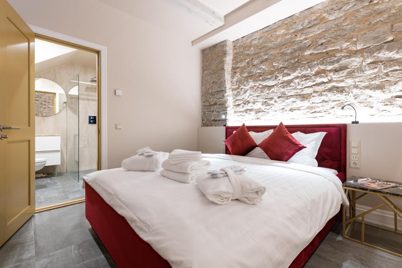 Apartment - Split Level
