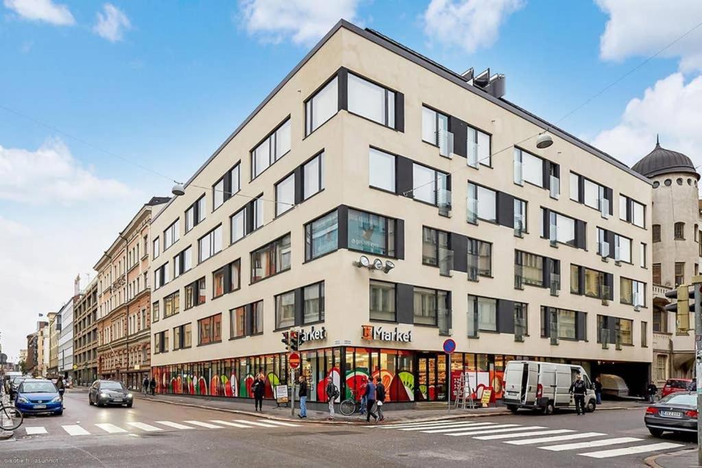 Sleek and Spacious 3 BR Apartment in City Centre - Chambres d’hôtes Helsinki