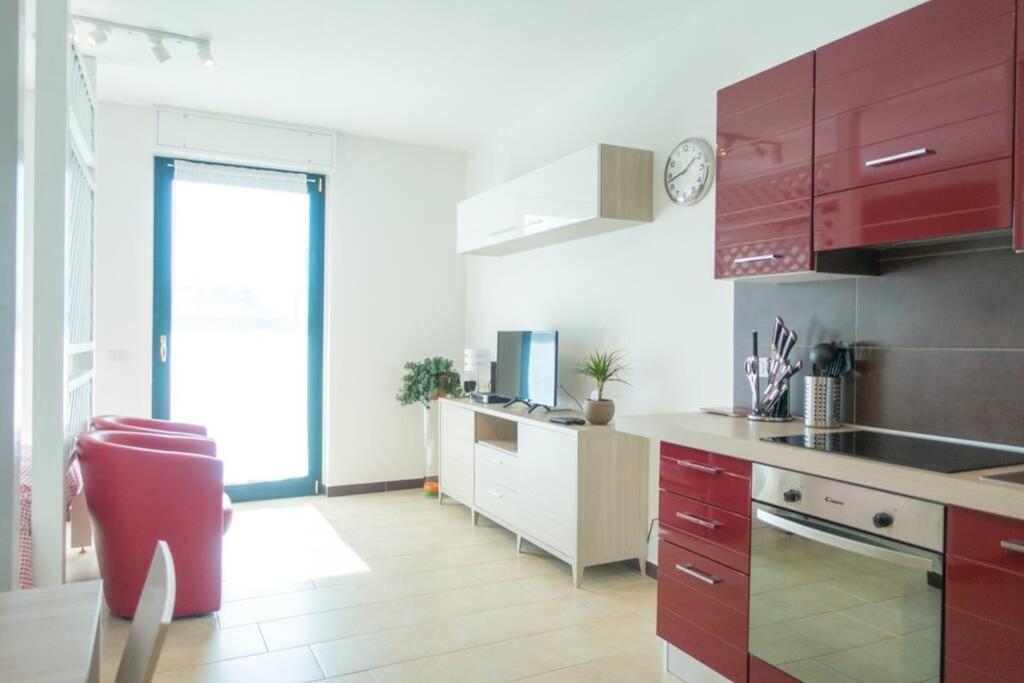 B&B Sesto Calende - Apartment Victoria, cozy studio flat near Leonardo Academy - Bed and Breakfast Sesto Calende