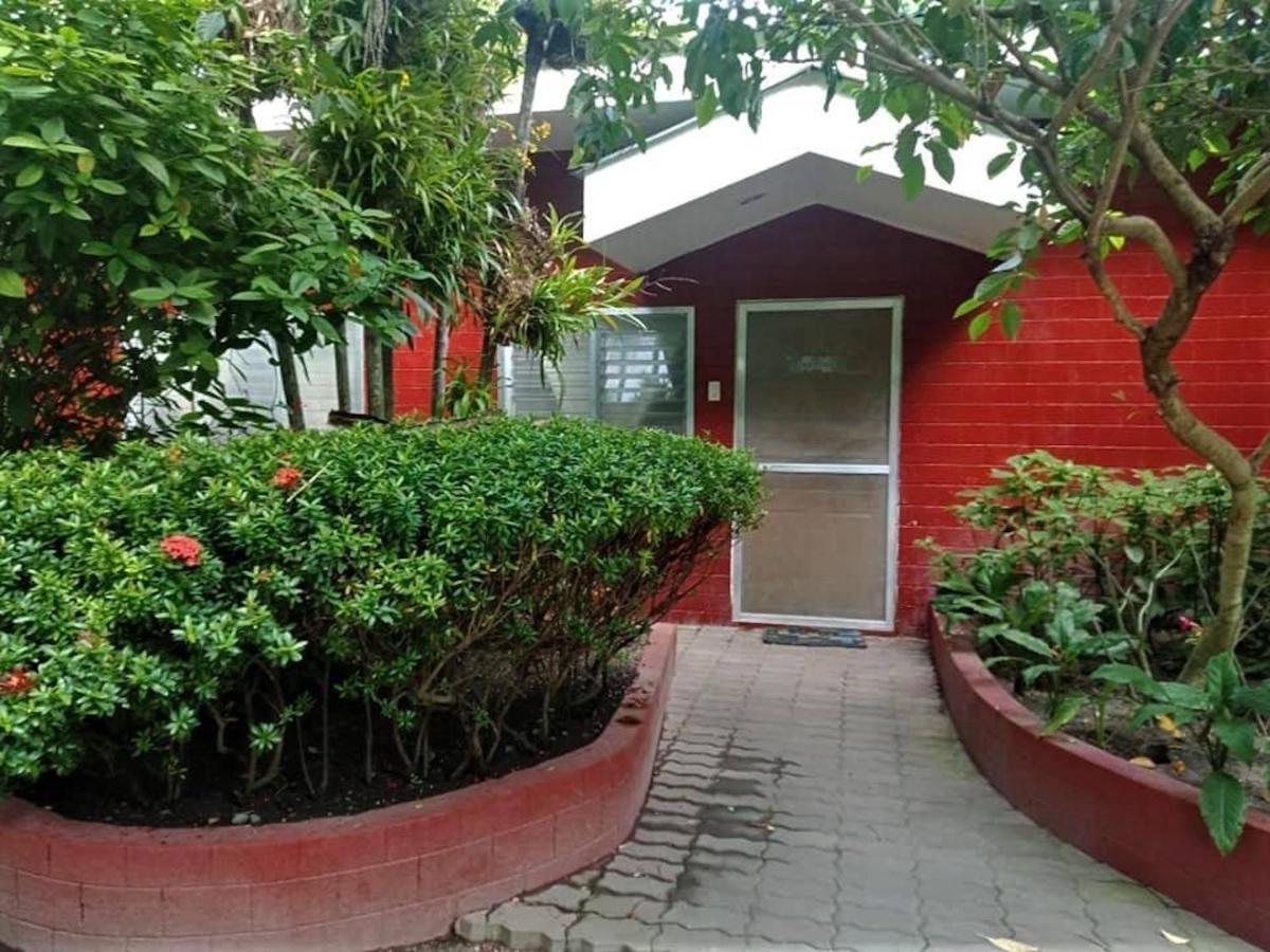 B&B Dumaguete - Felipa Beach Residence - Jasmine - Bed and Breakfast Dumaguete