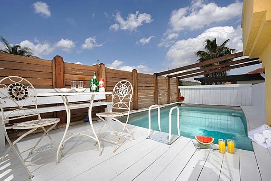 Vierbettzimmer mit Balkon