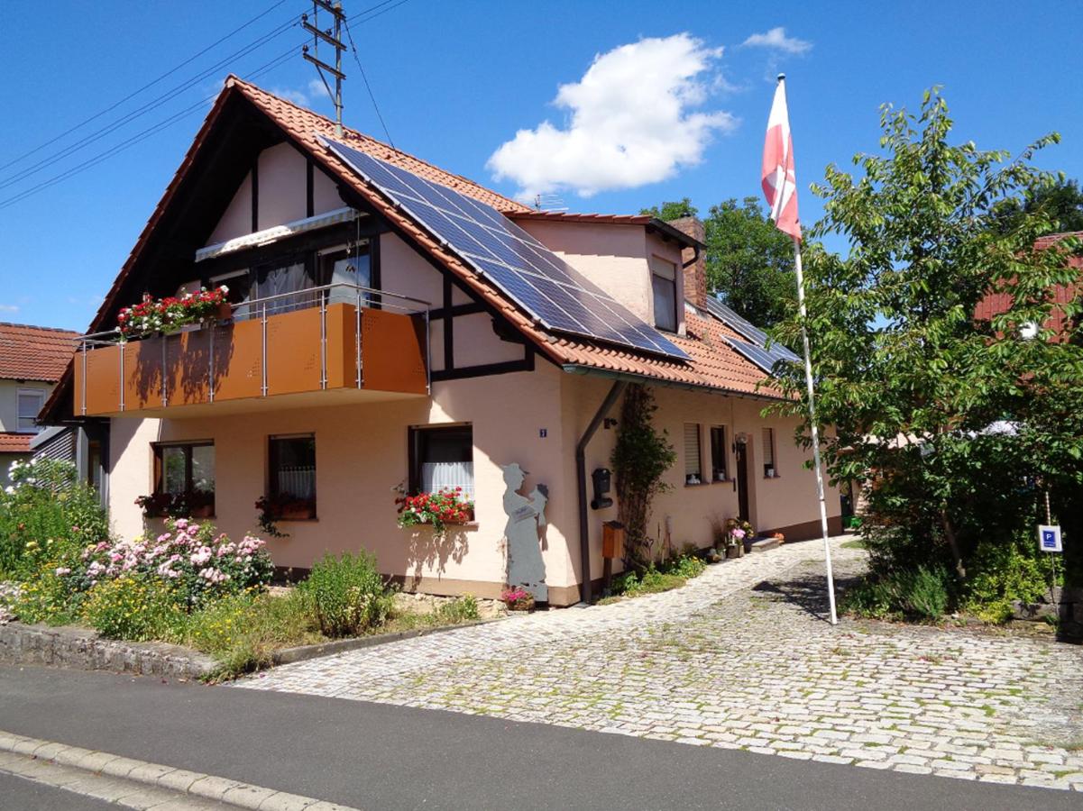 B&B Eußenheim - Ferienwohnung Löber - Bed and Breakfast Eußenheim