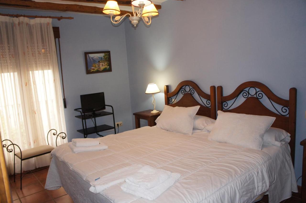 Standard Zimmer mit Kingsize-Bett