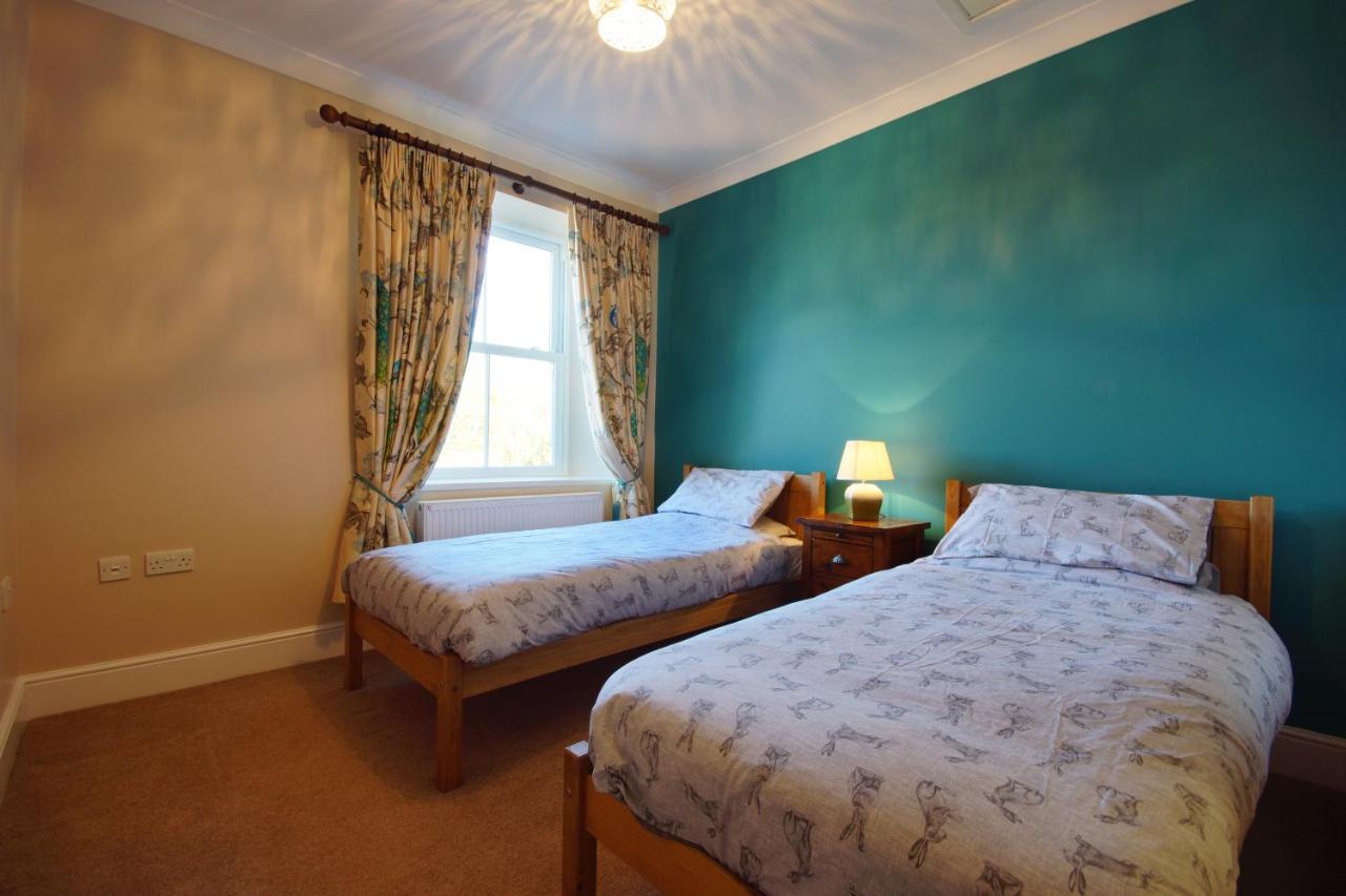 Twin Room with Private Bathroom