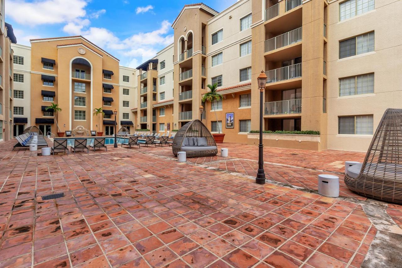 Dharma Home Suites Coral Gables at Gables Grand Plaza - Ferienwohnung Miami