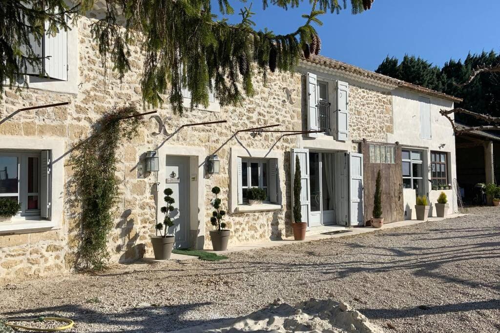 Mas 19e entièrement climatisé avec piscine à usage exclusif - Chambres d’hôtes
