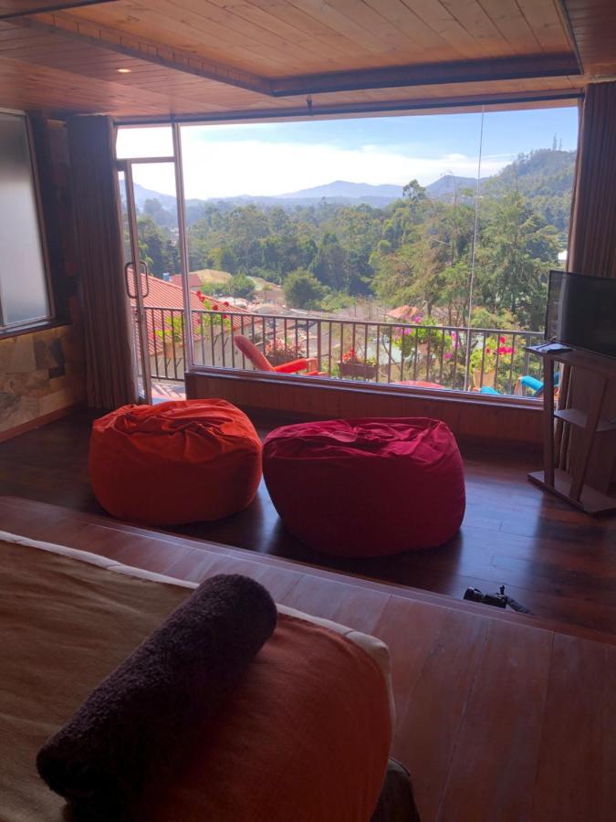 King Room with Mountain View