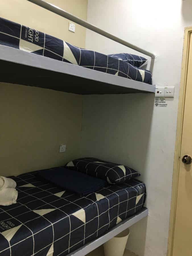 Zweibettzimmer mit Gemeinschaftsbad