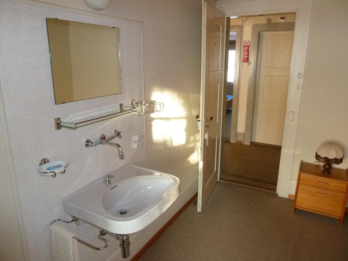 Economy Einzelzimmer mit Gemeinschaftsbad und Bergblick