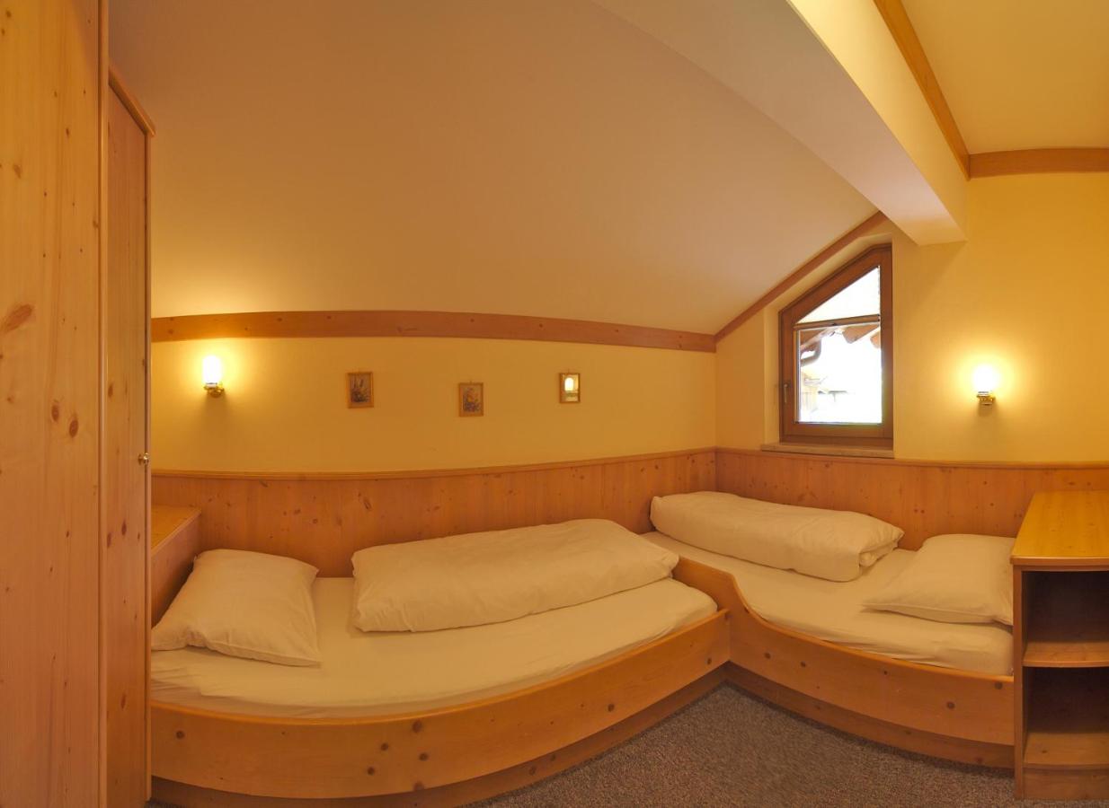 Apartment mit 2 Schlafzimmern und Balkon