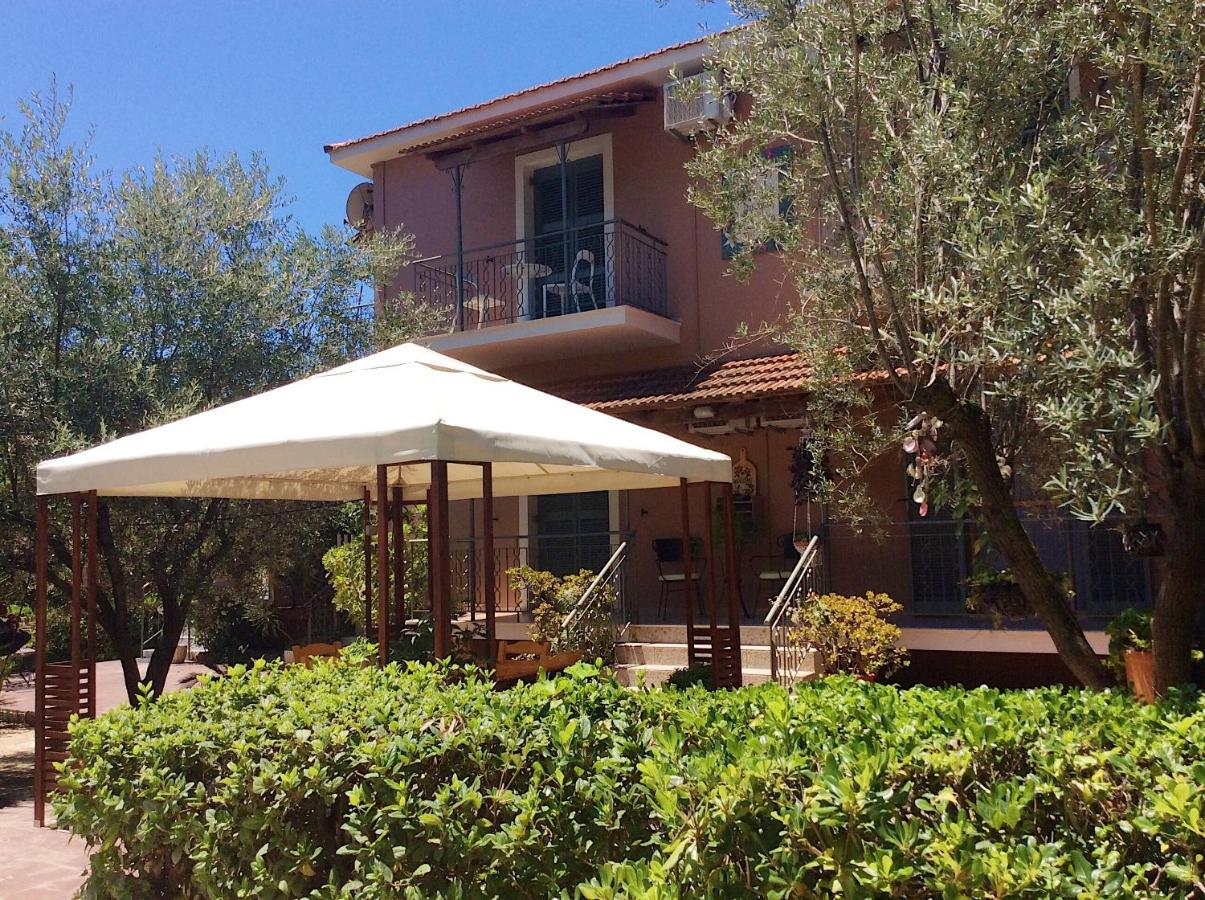 Kefalonia apartments - Marias studios in Spartia - Chambres d’hôtes Spartiá