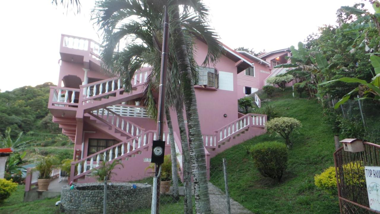 Top Ranking Hill View Guesthouse - Bed and Breakfast