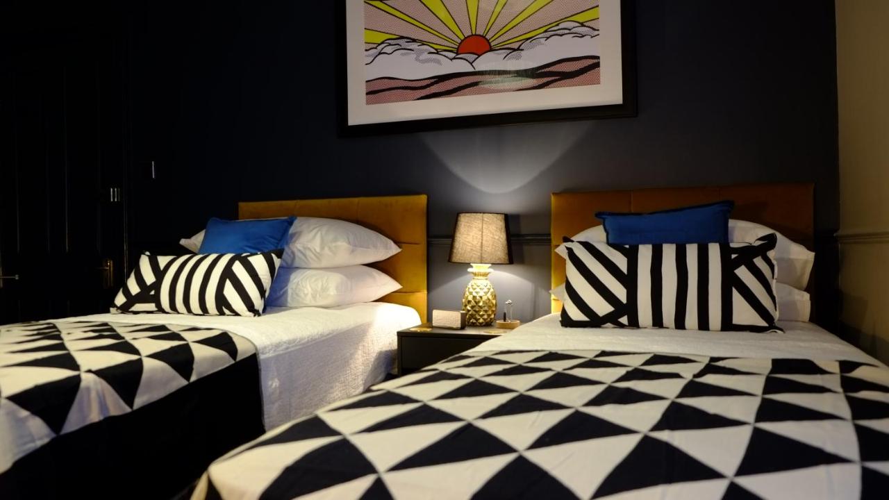 B&B Harrogate - Franklin Mount Boutique Guesthouse - Bed and Breakfast Harrogate