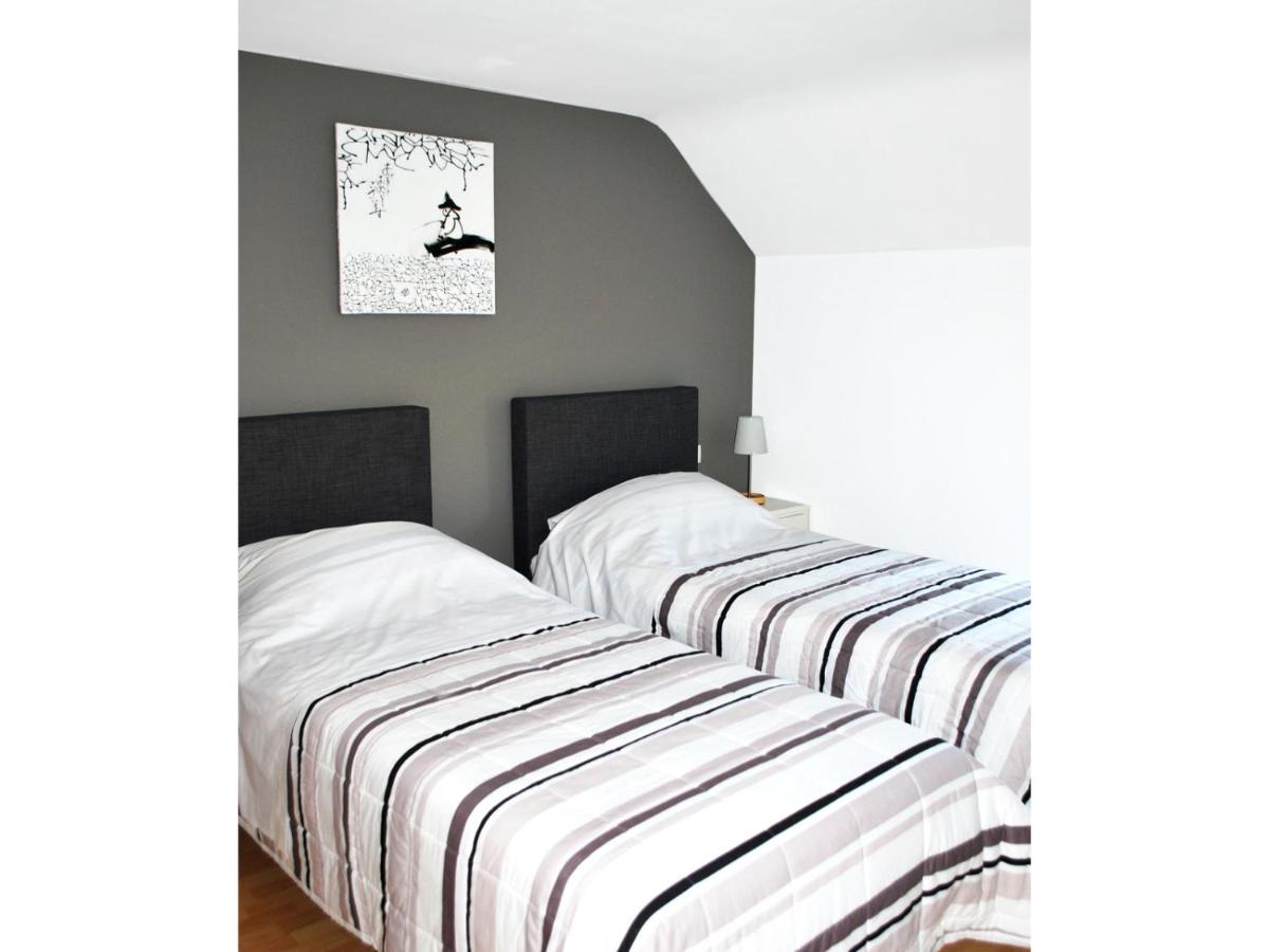 Tweepersoonskamer met 2 Aparte Bedden en Bad