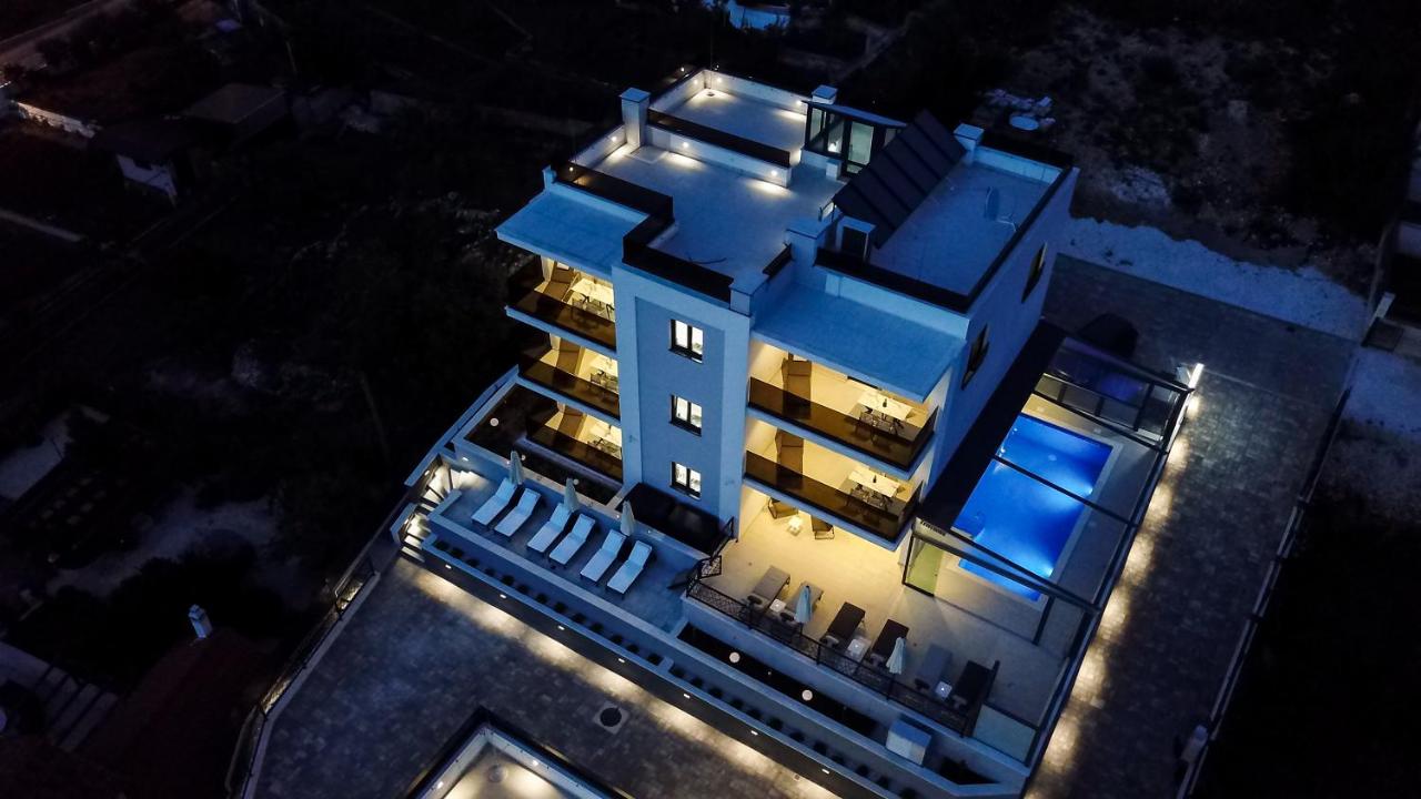 Villa 23 A heated pool - B&B Trogir