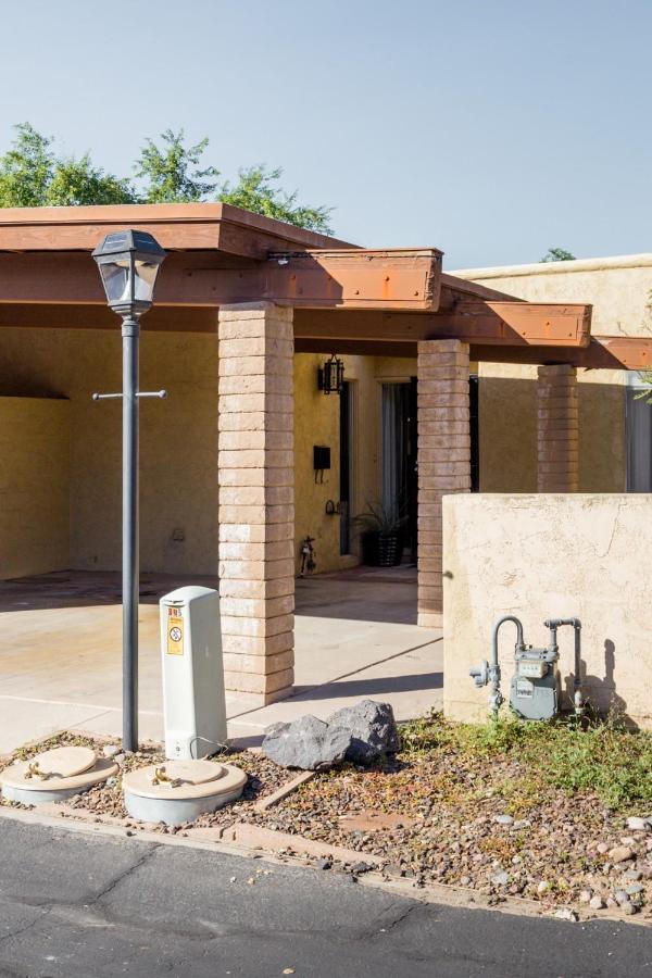 Central Phoenix Townhome - B&B