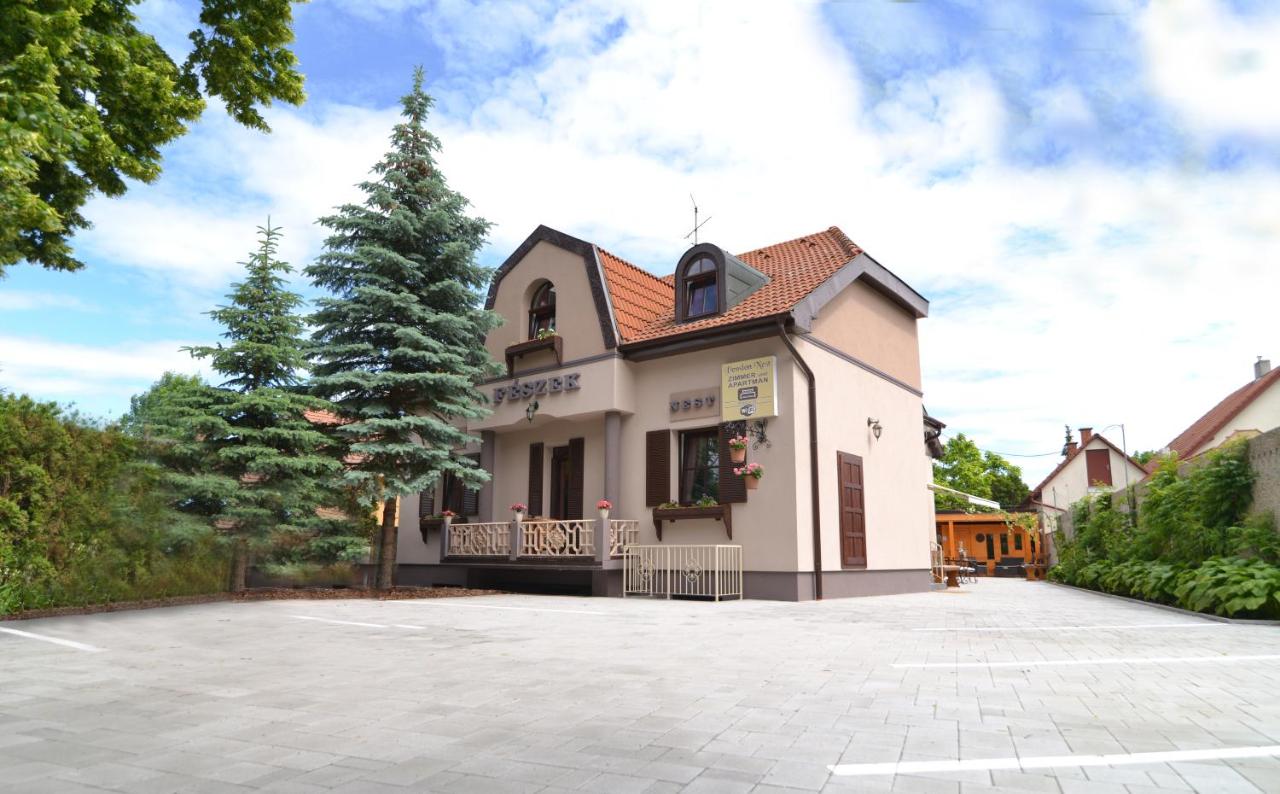 Pension Nest - Family Apartman - Bed and Breakfast