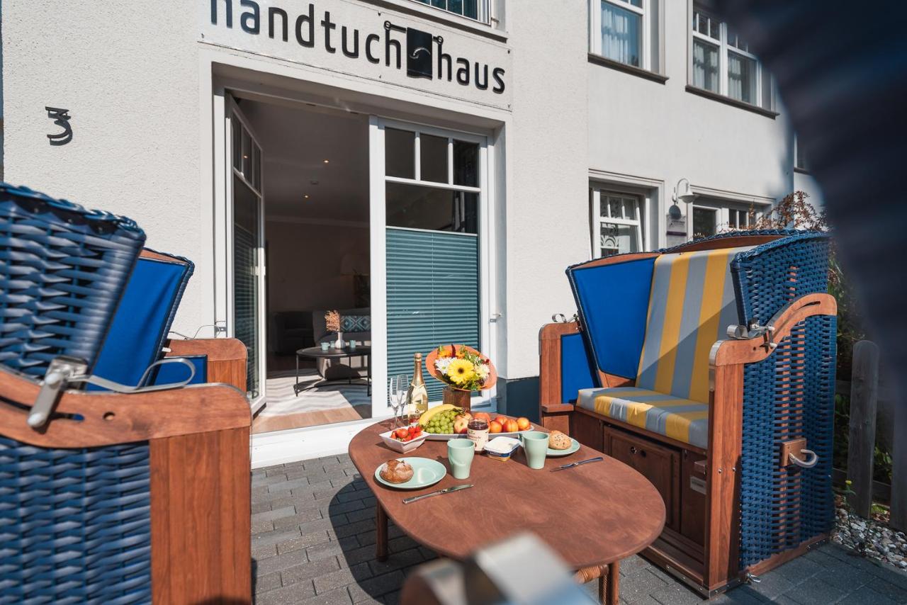 B&B Seebad Heringsdorf - Das Handtuchhaus - Wohnen im schmalsten Haus - Mittendrin - Bed and Breakfast Seebad Heringsdorf