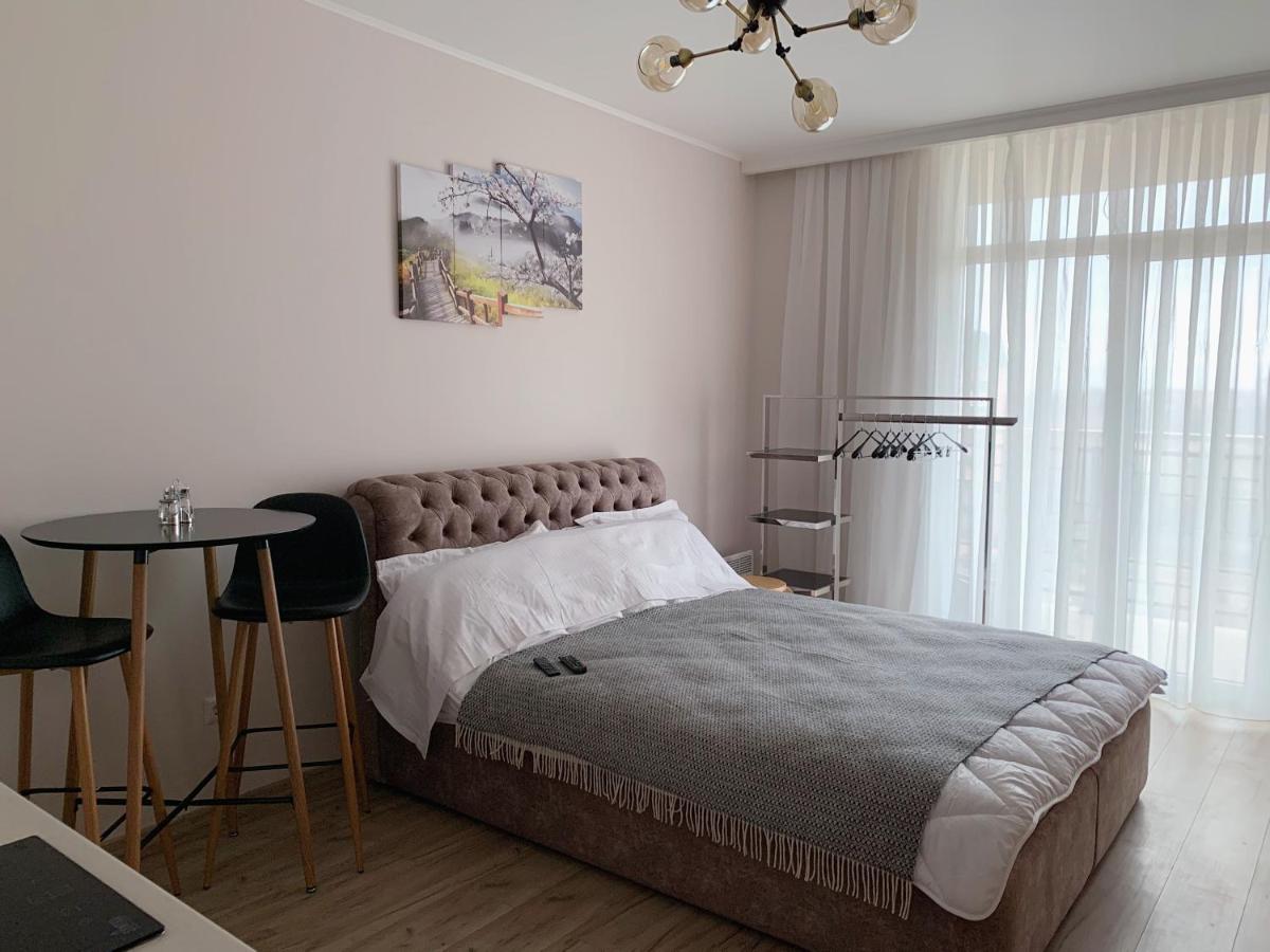 B&B Chernivtsi - Апартаменти-студія на Герцена - Bed and Breakfast Chernivtsi