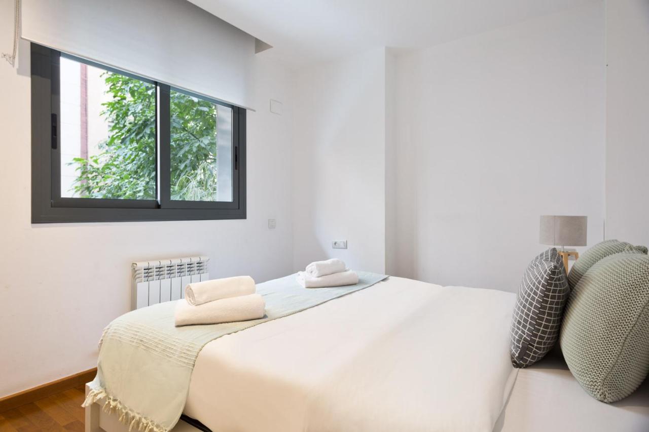 Appartement 2 Chambres avec Terrasse et Balcon - 1.4