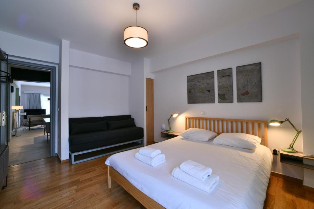 One-Bedroom Apartment with Balcony 2.1