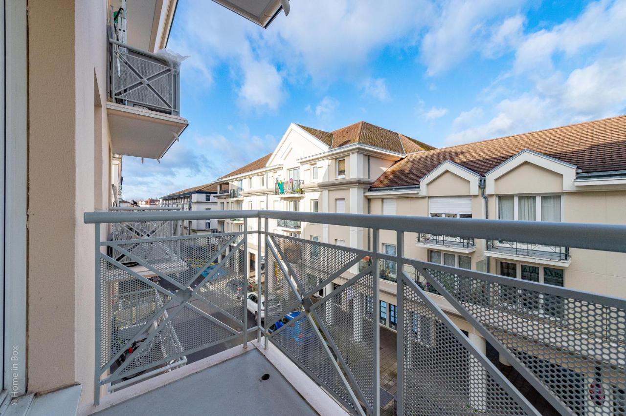 Magnifique Appartement proche gare - 8min Disney - B&B