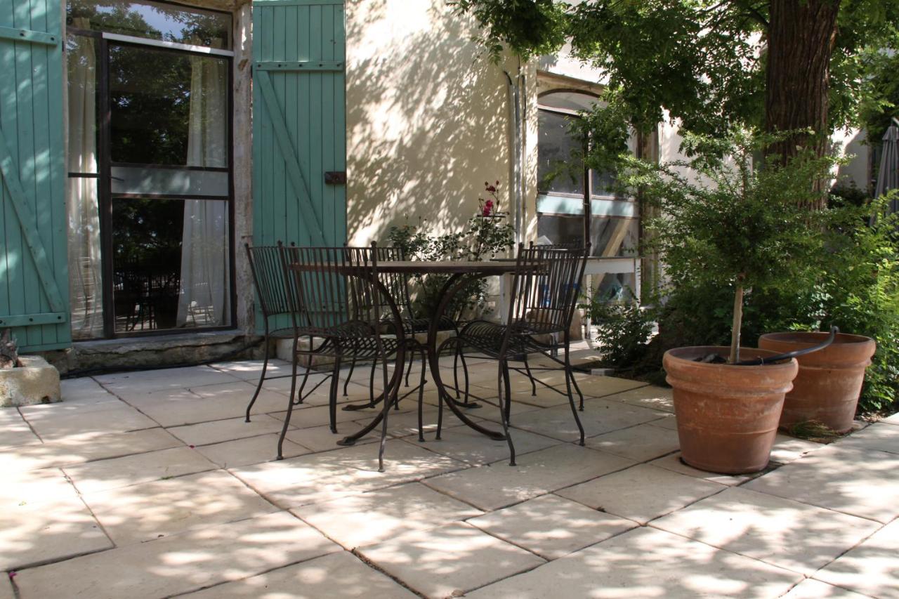 Ancienne Abbaye de Franquevaux Lou Pitchoun - B&B