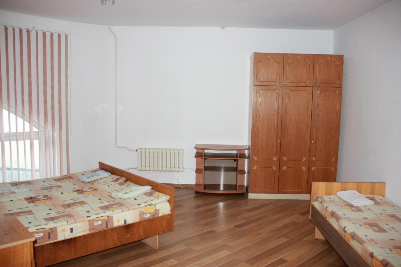 Economy Triple Room with Shared Bathroom