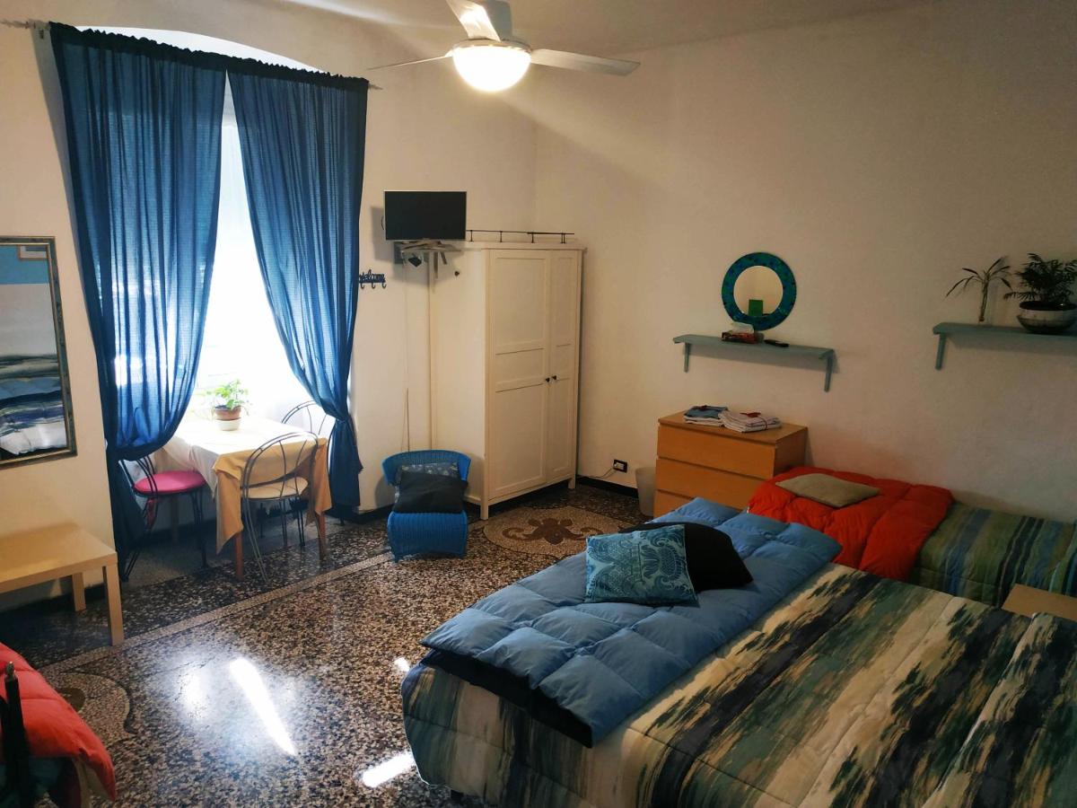 Chambre Familiale avec Salle de Bains Commune