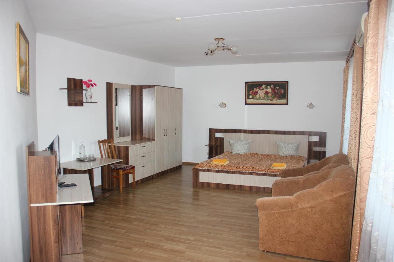 Family Studio