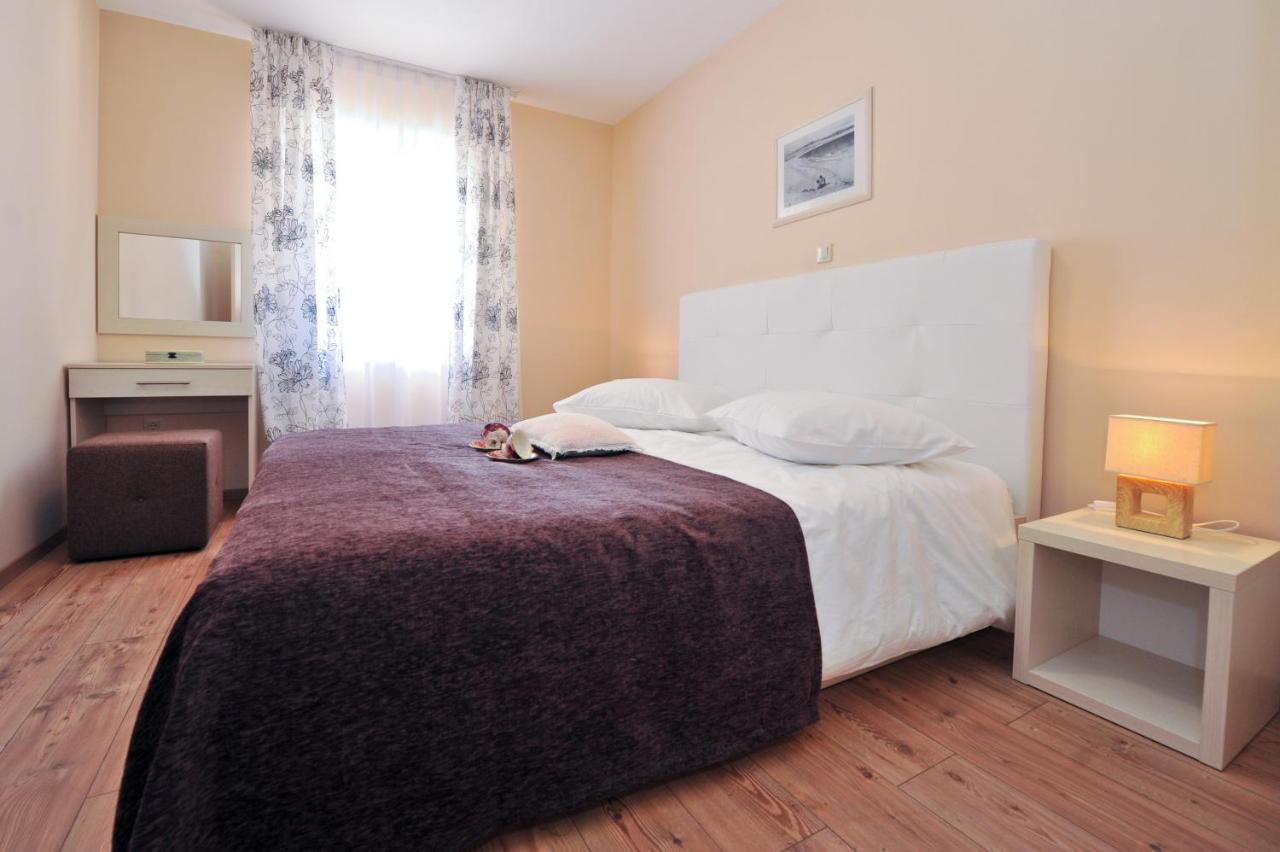 Appartamento con 2 Camere da Letto e Balcone