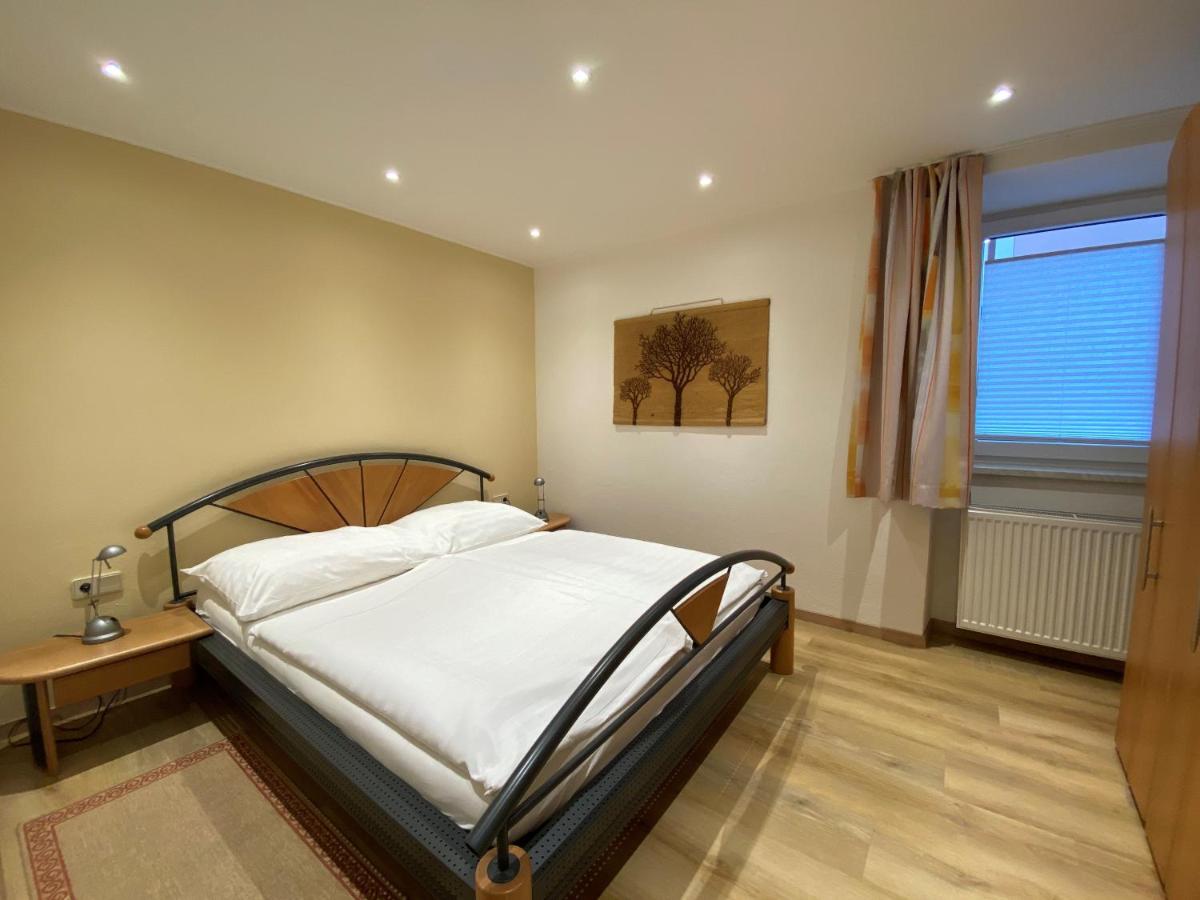 One-Bedroom Apartment with Mountain View