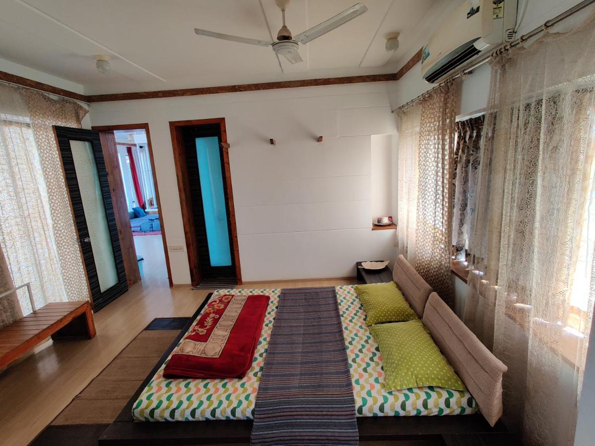 One-Bedroom Apartment with Terrace