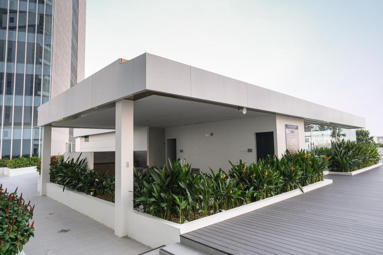 LOVINA 6-11 Harbour Bay Nagoya - B&B