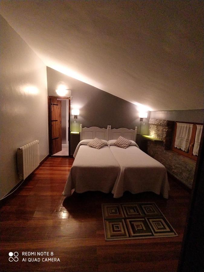 Camera con Bagno Privato e 3 Letti