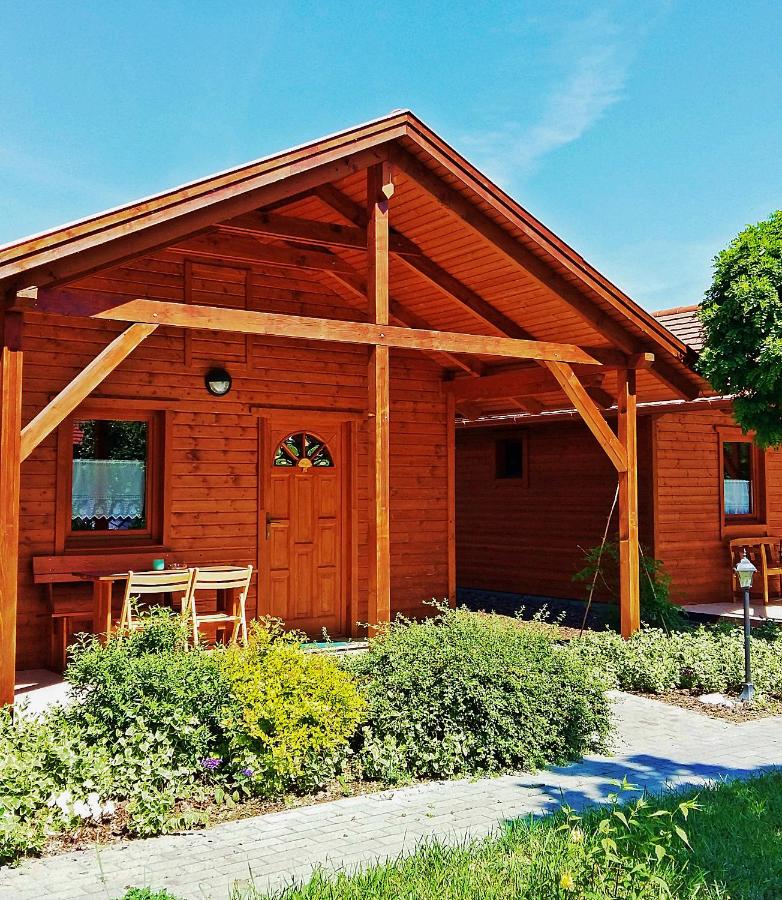Dream Horse Apartman Cserkeszőlő - B&B Cserkeszőlő