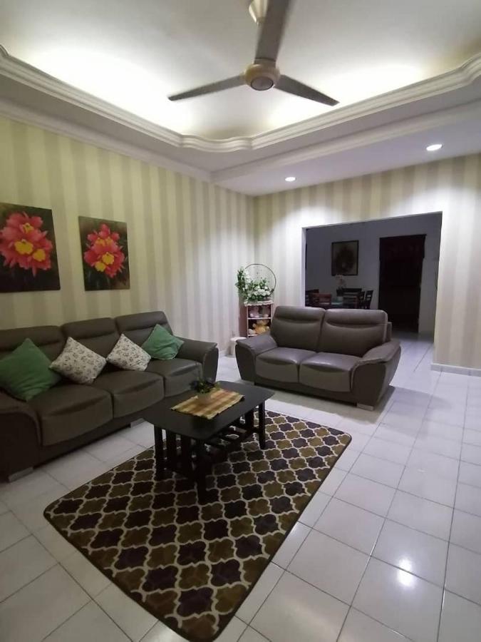 B&B Puchong Batu Dua Belas - Orked Aeridina Homestay Puchong - Bed and Breakfast Puchong Batu Dua Belas