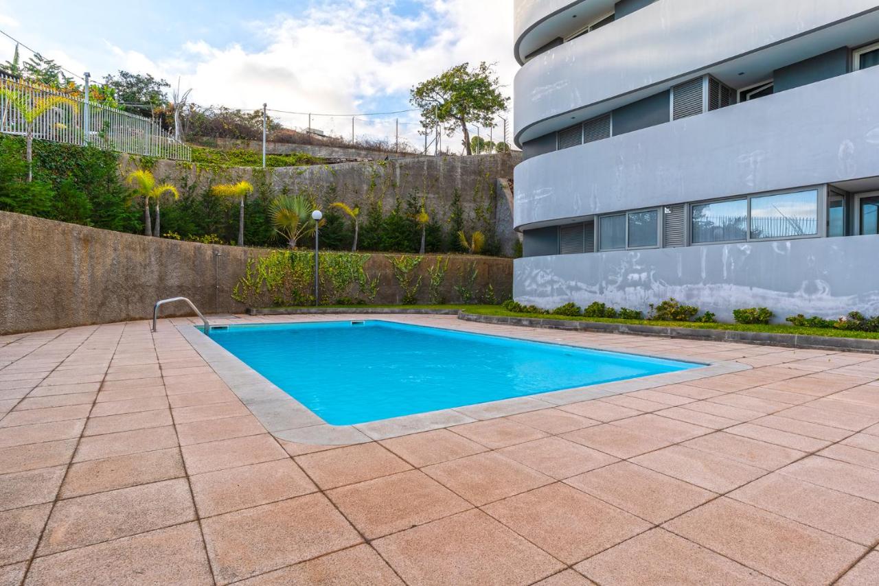 Virtudes Ocean view with pool by Holiday Rental Madeira - Ferienwohnung Funchal