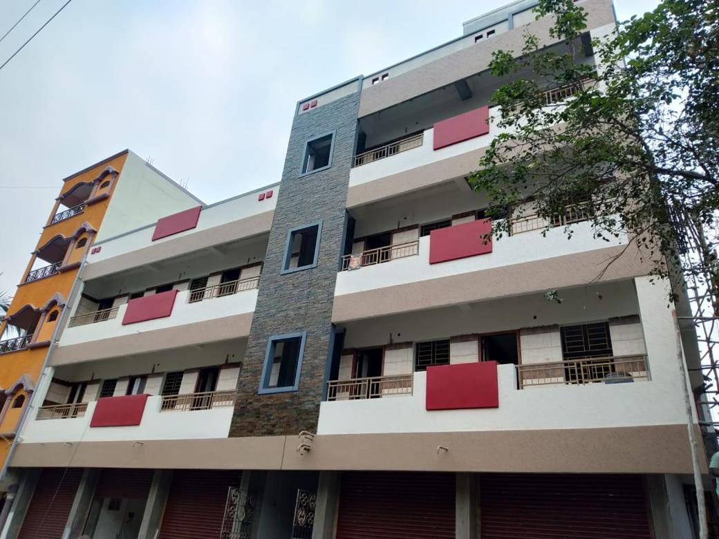 Sar Raj S R RESIDENCY - B&B