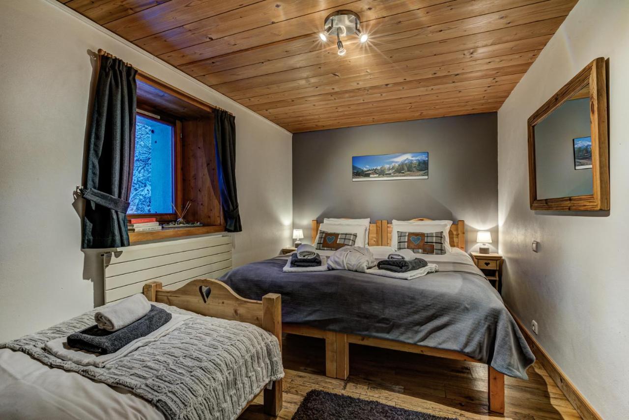 Driepersoonskamer met Eigen Externe Badkamer