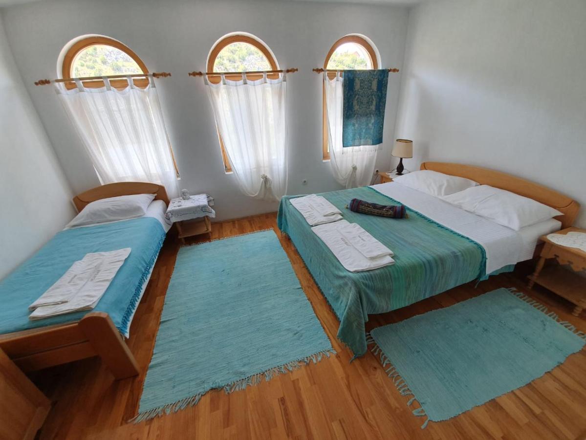 Dreibettzimmer