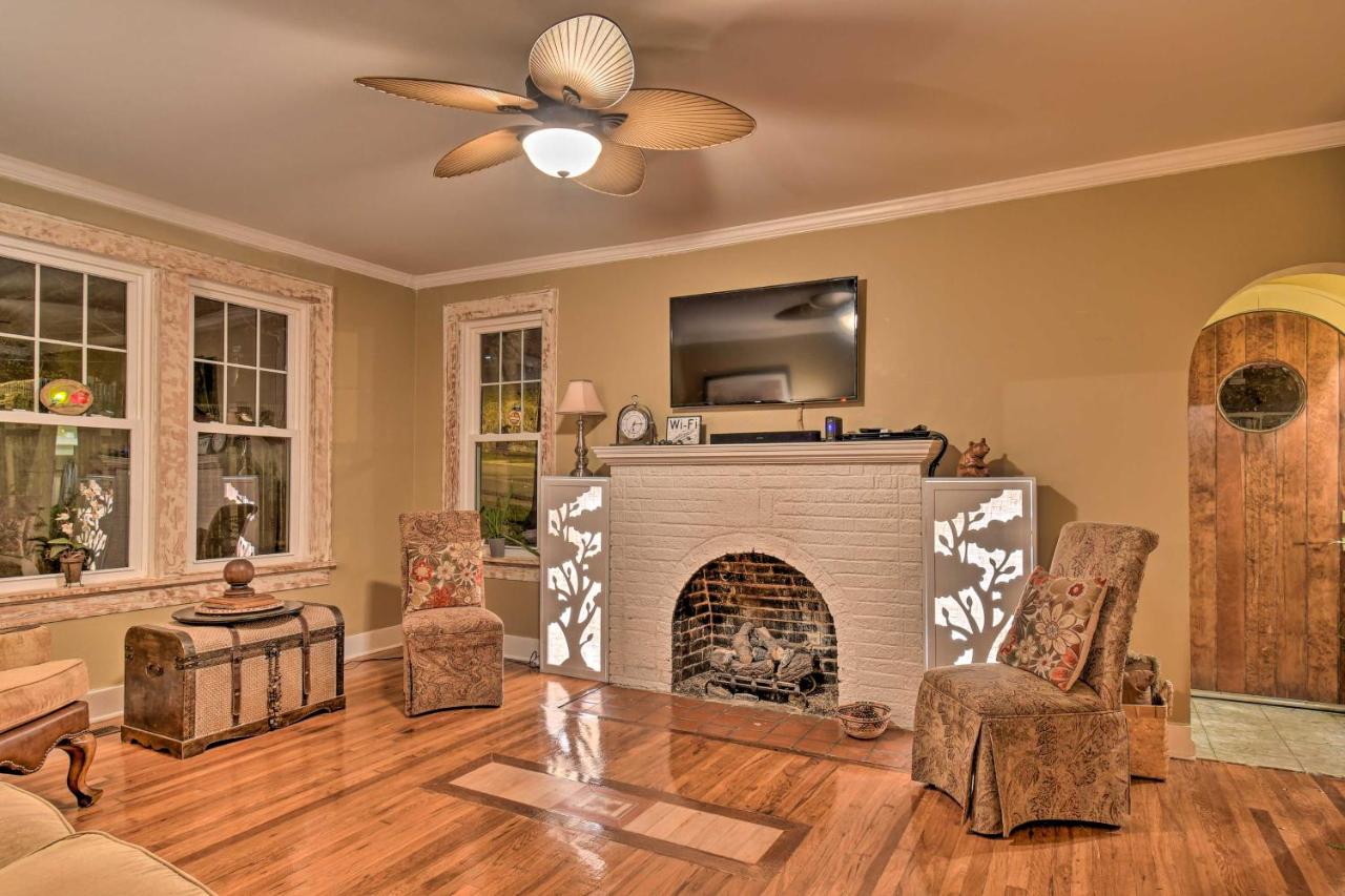 2 Mi to Oaklawn Casino Home with Peaceful Yard! - Chambres d’hôtes Hot Springs