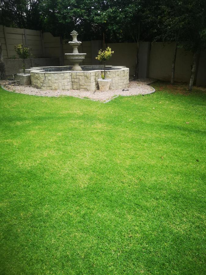 Bristow Self Catering Unit with Back Up Power and Free Wi- Fi - B&B Roodepoort