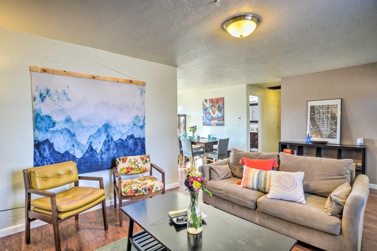 Vibrant ABQ Adobe Den Mtn Views, Walk to Park! - Chambres d’hôtes