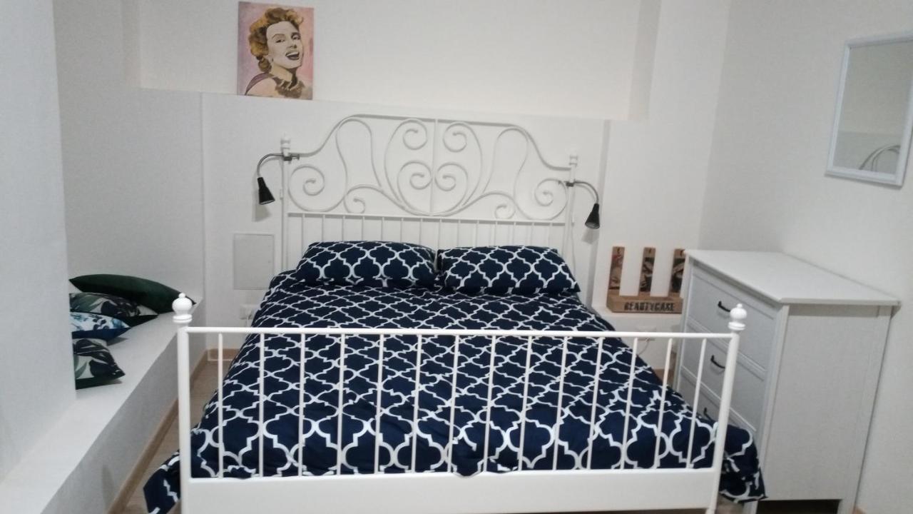 Giordiehouse 1 Restyling - Bed and Breakfast Latina