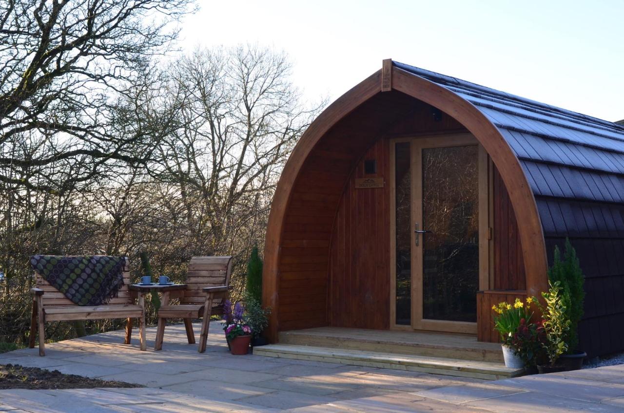 Double room with Patio and Hot Tub (Douk Ghyll)